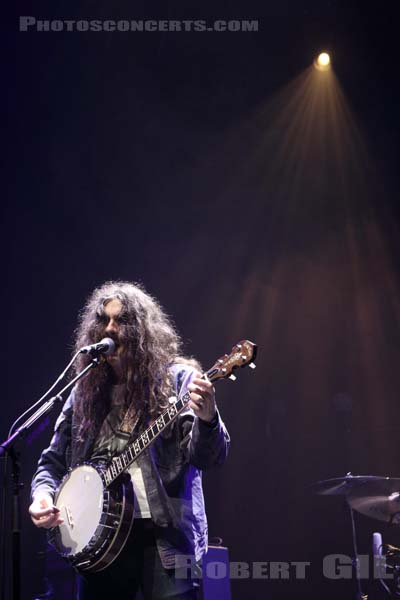 KURT VILE AND THE VIOLATORS - 2016-07-07 - PARIS - Philharmonie de Paris 2 - 